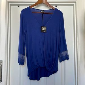 New with tags Bobeau blouse